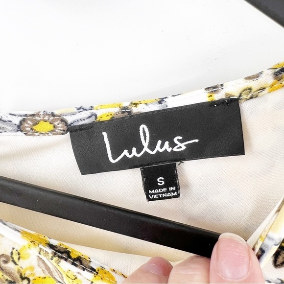 ✅ Lulus Dandy Lion Yellow Boho Print Shift Dress SMALL - Picture 6 of 7